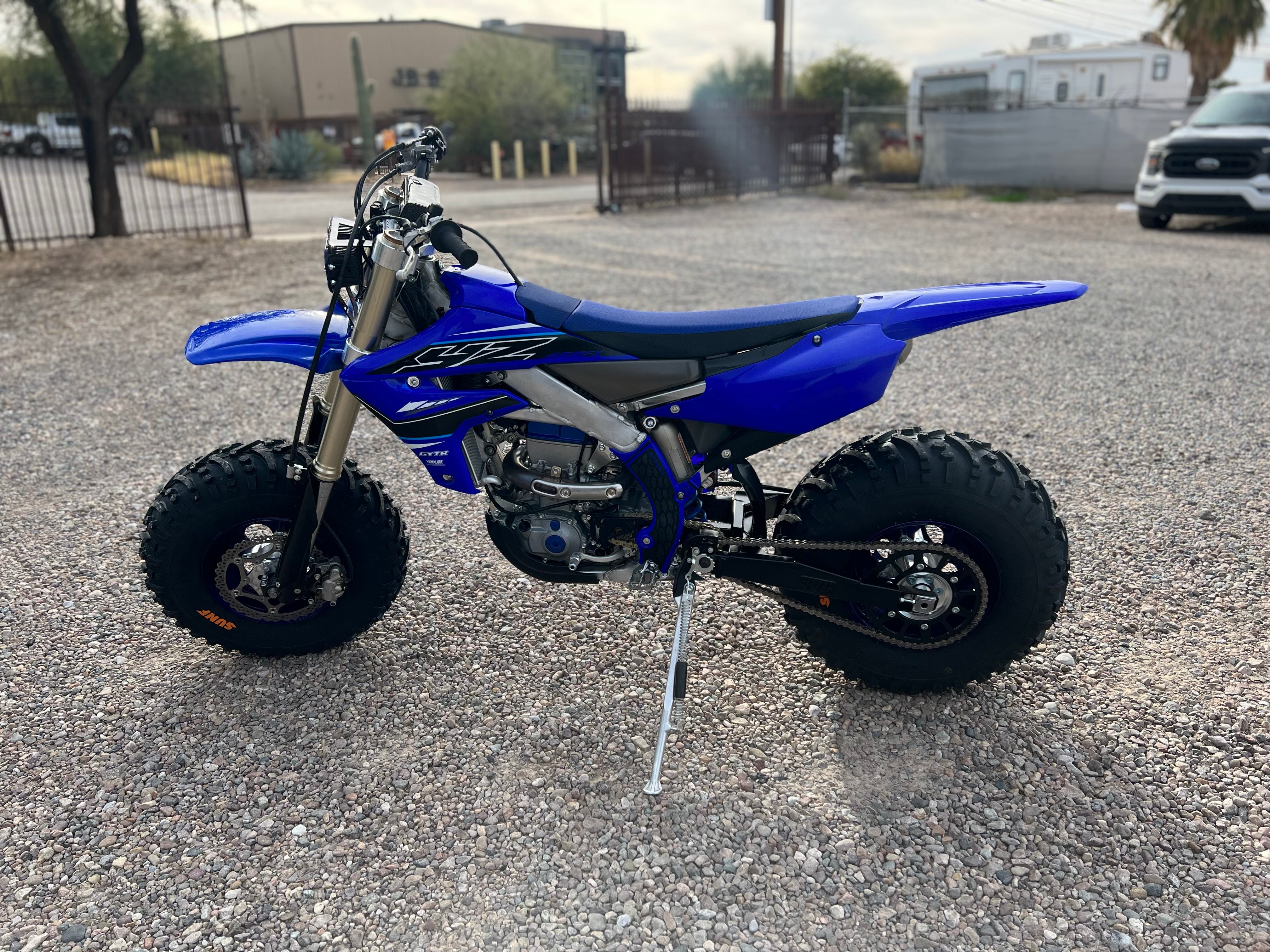 Yamaha big sale wheel dirt bike